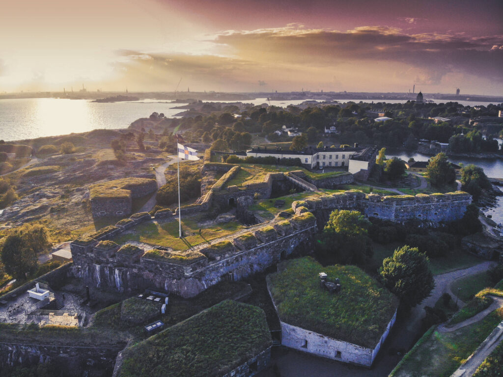 Finland-Suomenlinna-Midsummer